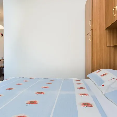 Justinic Apartamento *