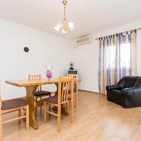 Apartment Justinic