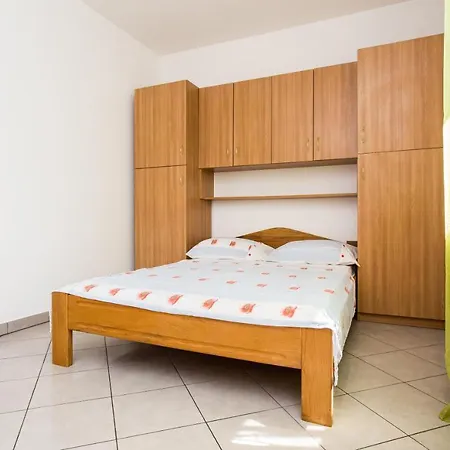 Apartment Justinic Šilo